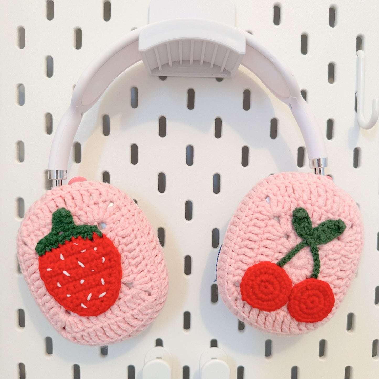 AIRIES Airpod Max Crochet Cover - Cherry - StarPOP shop