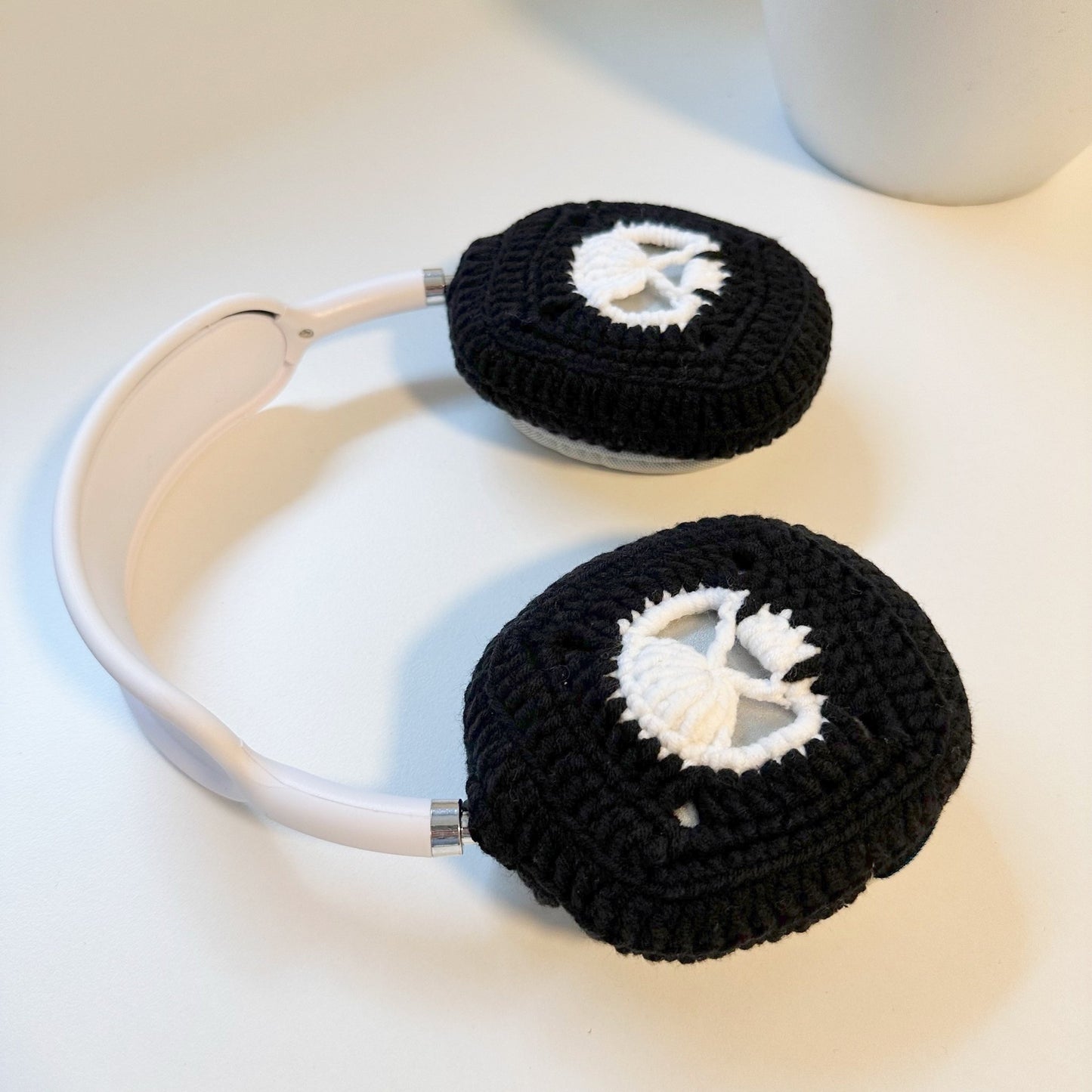 AIRIES Airpod Max Crochet Cover - Skulls - StarPOP shop