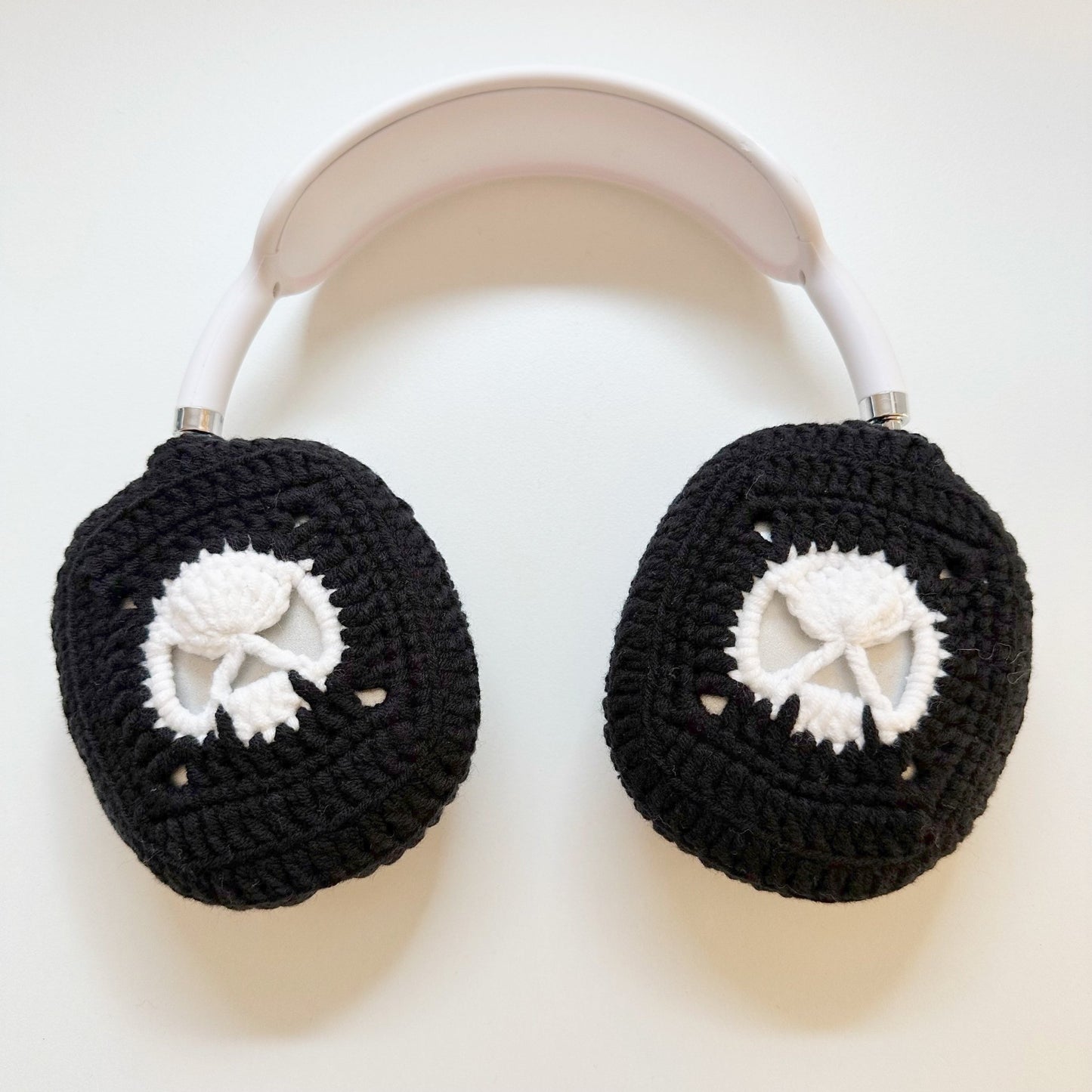 AIRIES Airpod Max Crochet Cover - Skulls - StarPOP shop